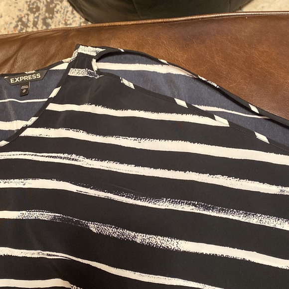 Express Open Shoulder Midi XS Black and White Dress - Picture 3 of 8